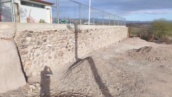 Construcción De Muro De Contención, Escuela Primaria